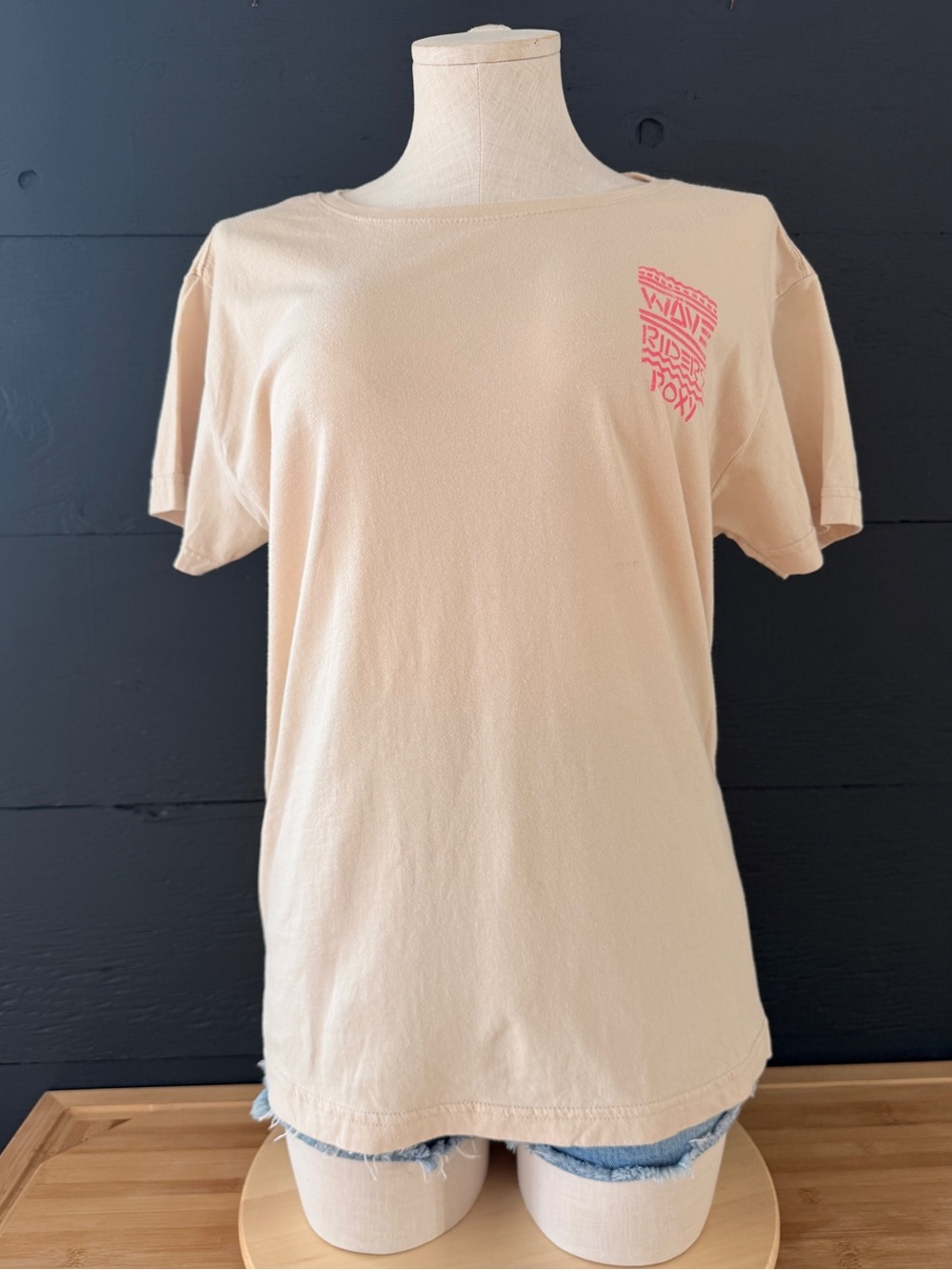 Roxy Cream “Wave Riders” Graphic Pocket Tee Size M
